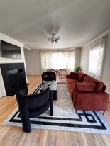 326 Wilkinson Dr SE in Atlanta, GA - Building Photo