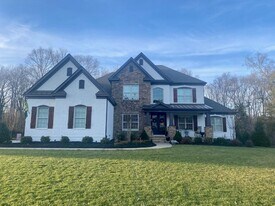 5021 Flowering Peach Rd in Marvin, NC - Building Photo