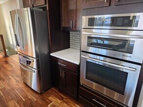 482 NE Westgate Dr in Waukee, IA - Building Photo - Building Photo