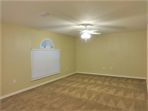 8150 Foxdale Dr in Jacksonville, FL - Building Photo - Building Photo