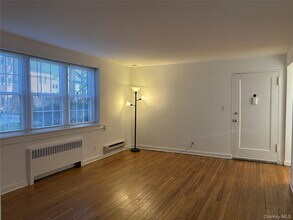 291 Manville Rd in Pleasantville, NY - Building Photo - Building Photo