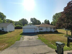 908 West Ave in Sterling, IL - Building Photo