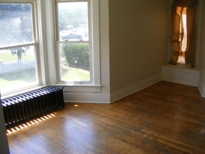 164 South St in Glens Falls, NY - Building Photo - Building Photo