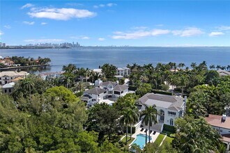 26 Tahiti Beach Island Rd in Coral Gables, FL - Building Photo - Building Photo