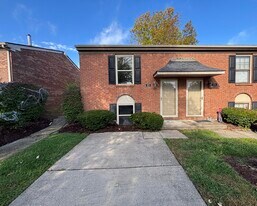 575 El Paseo Pl in Lexington, KY - Building Photo