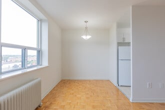 Benville Court Apartments in Toronto, ON - Building Photo - Building Photo