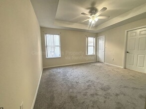 1064 Park Central Cir in Groveland, FL - Building Photo - Building Photo