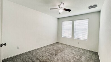 5817 Bellissima Way in Round Rock, TX - Building Photo - Building Photo