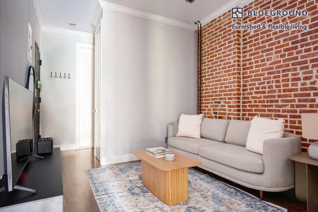 property at 434 W 52nd St