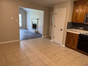 105 Westoak Ct in Warner Robins, GA - Building Photo - Building Photo