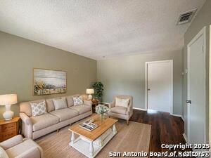 311 E San Antonio Ave in Boerne, TX - Building Photo - Building Photo