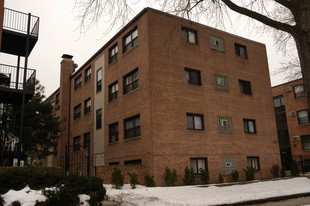 2909 W Summerdale Ave Apartments