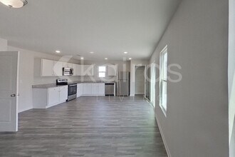 111 Maple Dr in Milner, GA - Building Photo - Building Photo