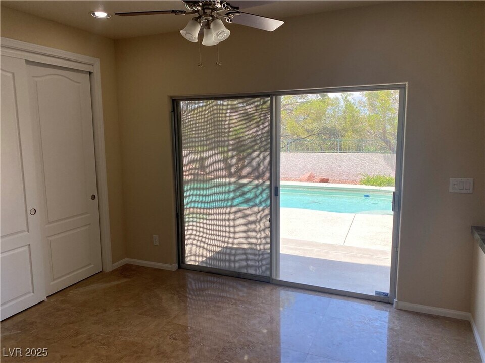 436 Beardsley Cir in Henderson, NV - Building Photo