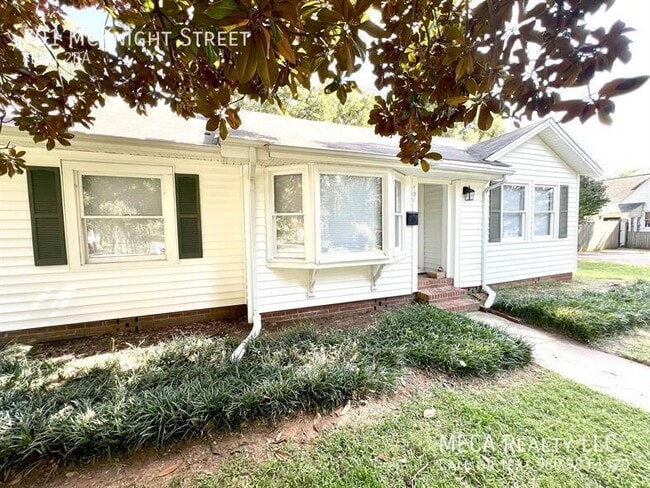 701 McKnight St in Belmont, NC - Building Photo - Building Photo