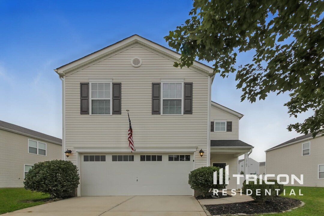 12102 Downy Birch Rd in Charlotte, NC - Building Photo