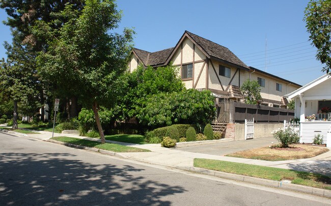 437 Ivy St in Glendale, CA - Building Photo - Building Photo