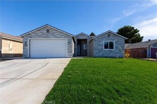 630 E Juniper Ave in Atwater, CA - Building Photo