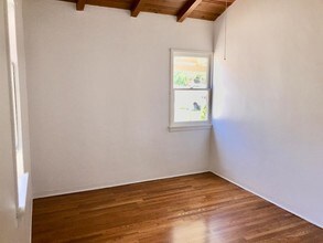 3827 Park Pl in Montrose, CA - Building Photo - Building Photo