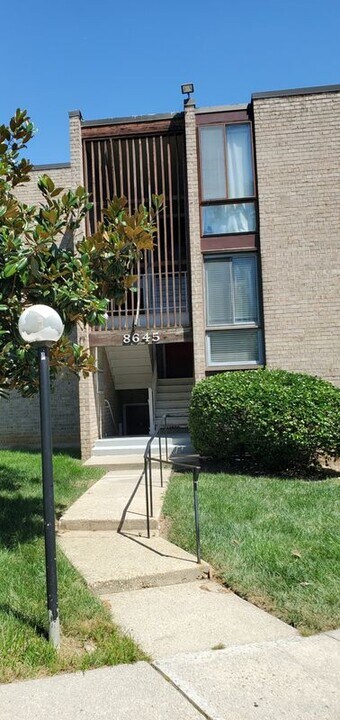 8645 Greenbelt Rd in Greenbelt, MD - Building Photo