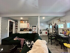 404 Jagoe St, Unit 404A in Denton, TX - Building Photo