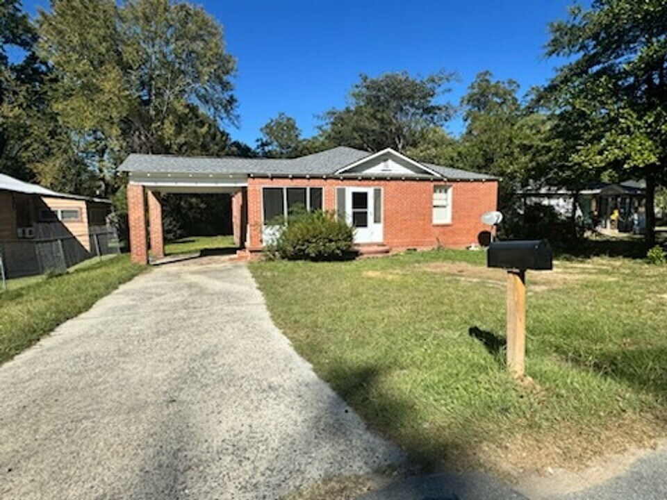 1207 Hartley St in Macon, GA - Building Photo