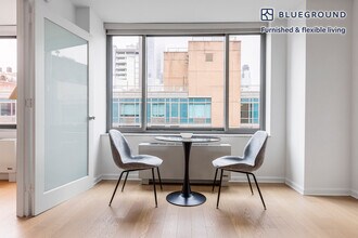 535 W 23 St, Unit FL14-ID2043 in New York, NY - Foto de edificio - Building Photo