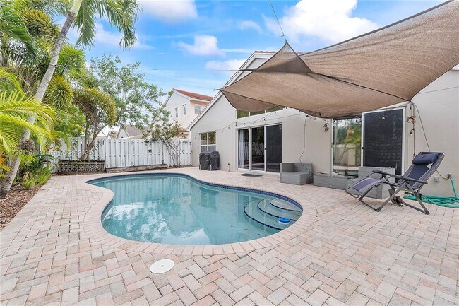 4945 SW 34th Terrace in Fort Lauderdale, FL - Building Photo - Building Photo