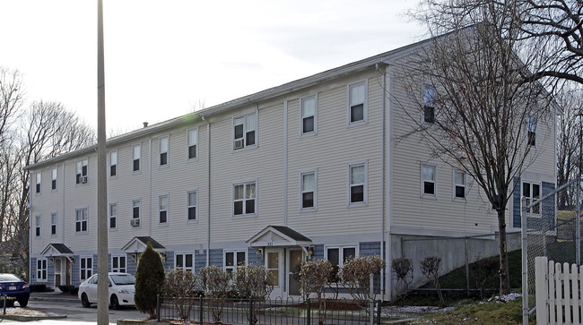 Geneva Apartments in Boston, MA - Foto de edificio - Building Photo