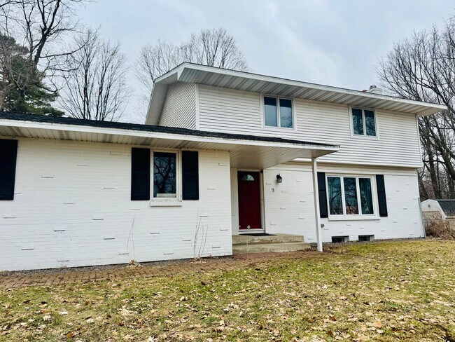 property at 17742 Fairlawn Ave