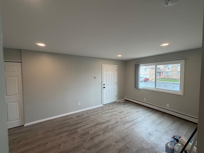 5033 W 82nd Ct in Crown Point, IN - Building Photo - Building Photo