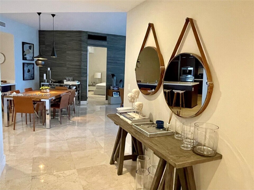 15901 Collins Ave in Sunny Isles Beach, FL - Building Photo