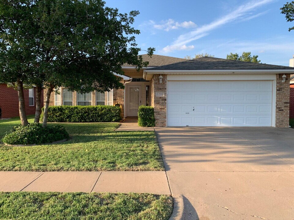 6306 15th St in Lubbock, TX - Building Photo