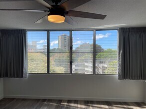 1550 Wilder Ave, Unit Punahou Gardens in Honolulu, HI - Foto de edificio - Building Photo