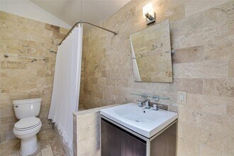 7122 Wood Hollow Dr in Austin, TX - Building Photo - Building Photo
