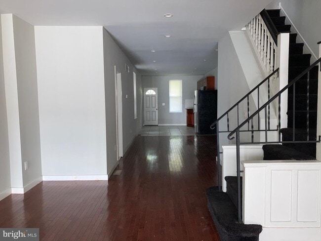 property at 742 S 53rd St