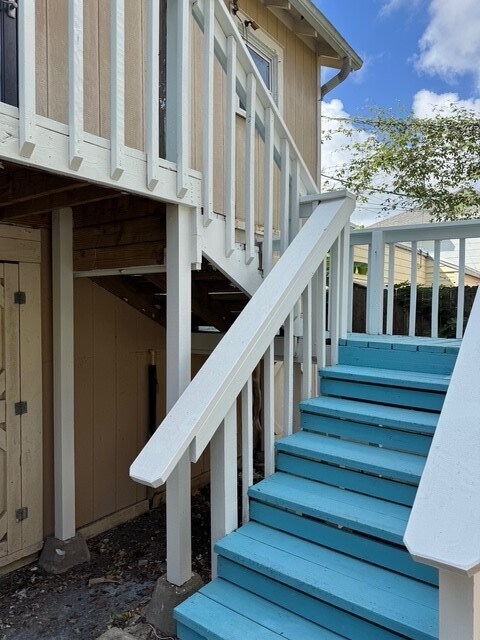 2619 Avenue O 1/2 in Galveston, TX - Building Photo