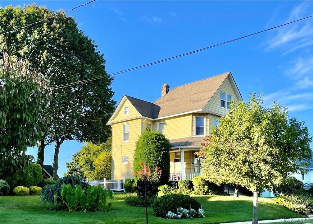 505 Prospect Ave in Mamaroneck, NY - Building Photo