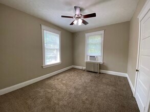 1660 Bruce Ave, Unit 2 in Cincinnati, OH - Building Photo - Building Photo