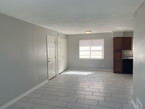 10 Howlett Cv in Jackson, TN - Building Photo - Building Photo