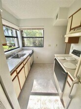 1151 N Liberty Ave-Unit -1151F in Homestead, FL - Foto de edificio - Building Photo