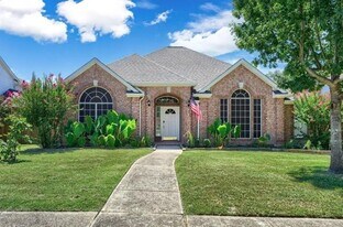 3403 Chapelwood Dr in Sunnyvale, TX - Building Photo