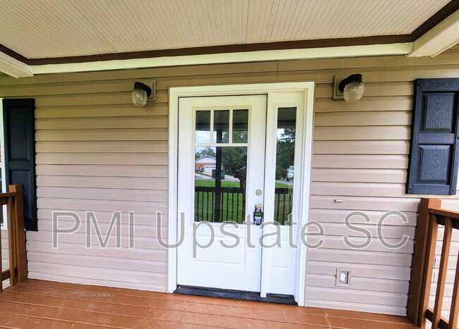 2 Winston Ct in Mauldin, SC - Building Photo - Building Photo