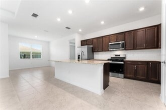 7552 SW 56th Pl in Ocala, FL - Building Photo - Building Photo