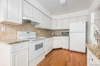 41712 Onaway Dr in Northville, MI - Building Photo - Building Photo