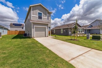 335 Diorite Dr in San Marcos, TX - Building Photo - Building Photo
