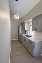 2744 W 38th Pl, Unit Coach House in Chicago, IL - Building Photo - Building Photo