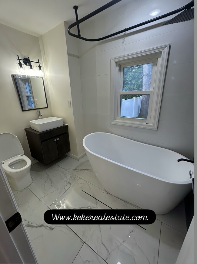 659 Nassau St, Unit 2A in Orange, NJ - Building Photo - Building Photo