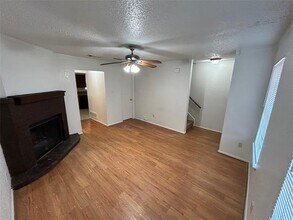 3006 W Sycamore Cir in Euless, TX - Building Photo - Building Photo