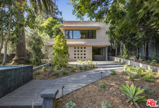 1939 Lake Shore Ave in Los Angeles, CA - Building Photo - Building Photo